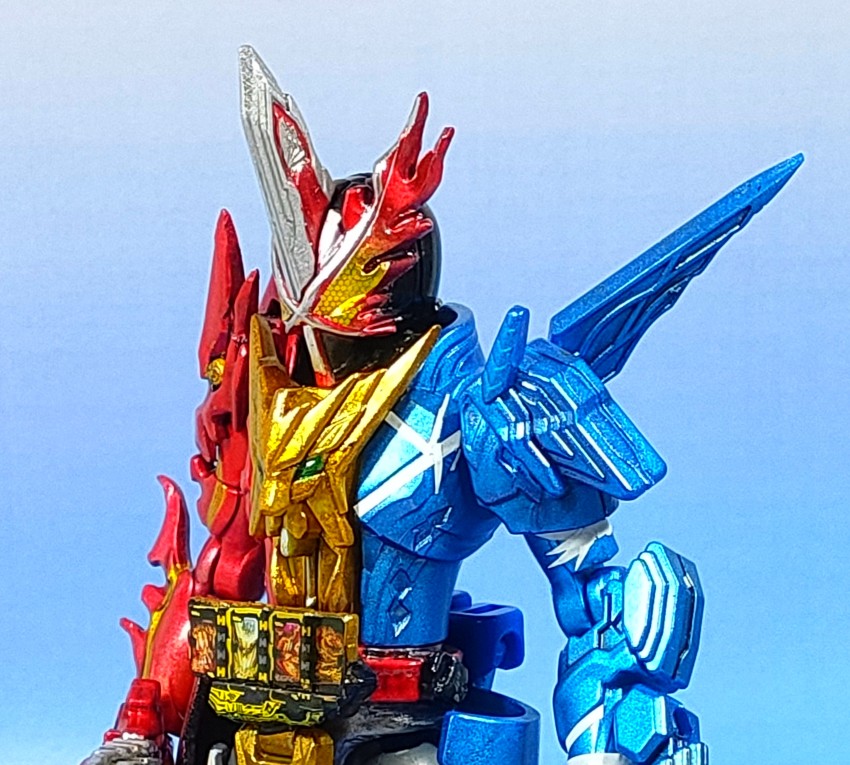 装動セイバー3体合体